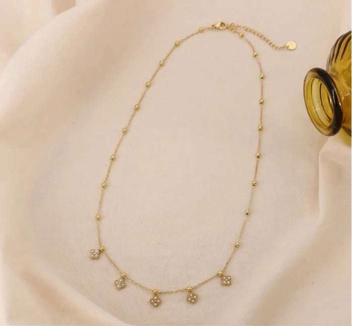 Collier Vaea