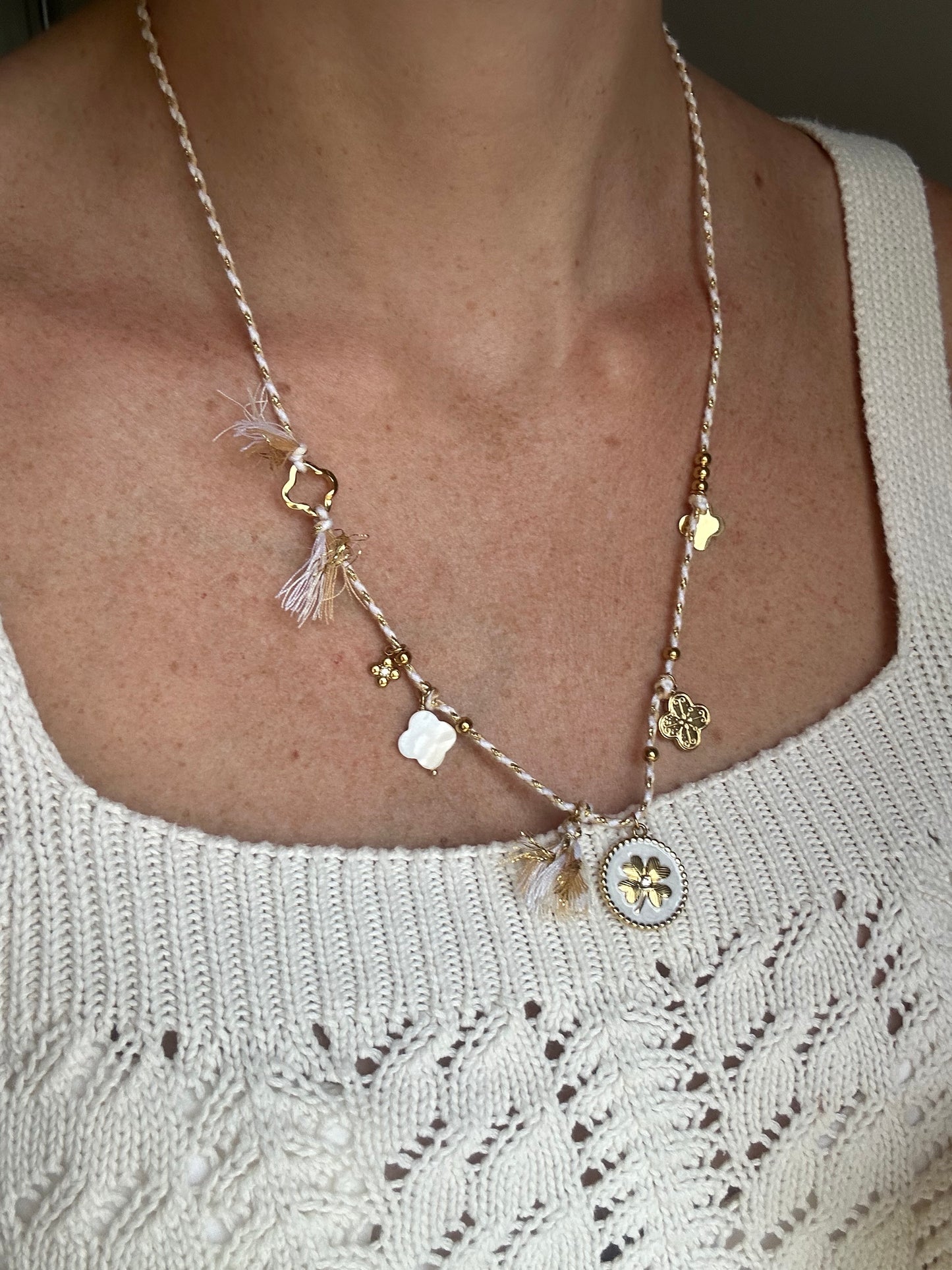 Collier Azely