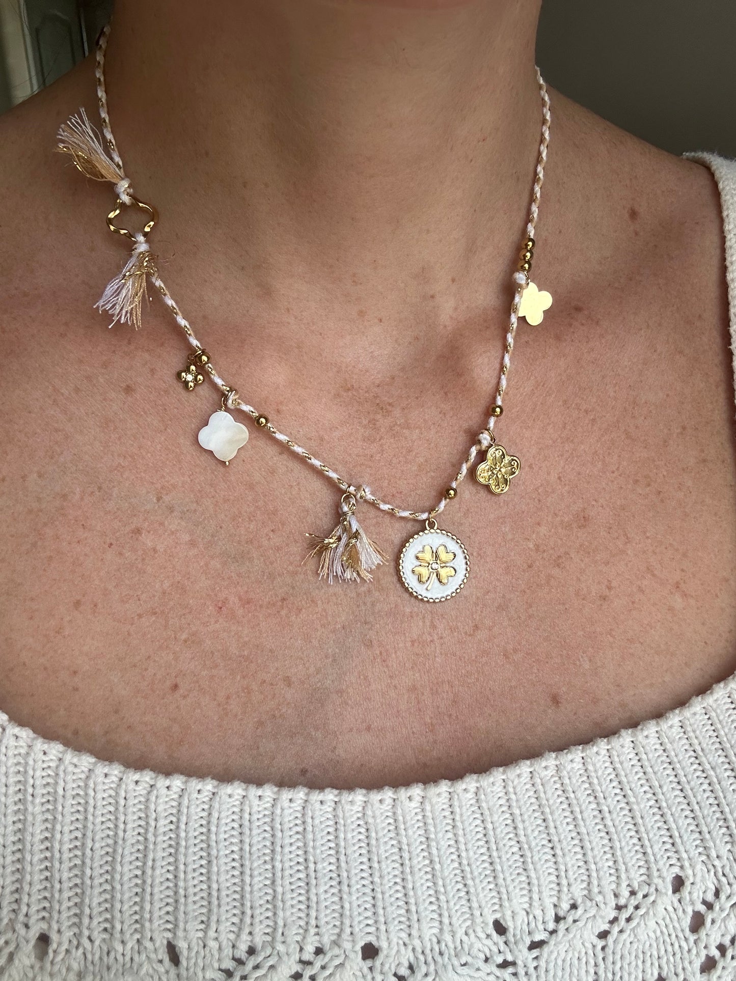 Collier Azely