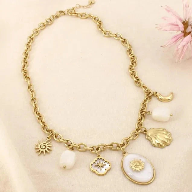 Collier Isa